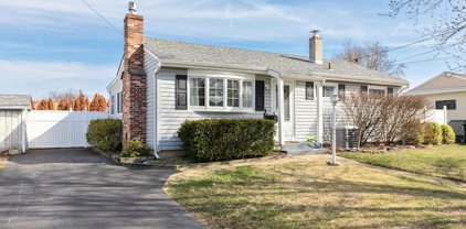 277 Middle Road, Hazlet