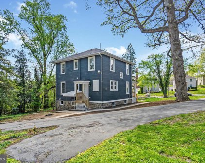 17 Belle Grove Rd, Catonsville
