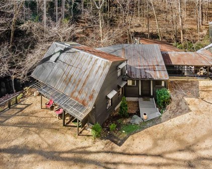 1580 Jones Road, Roswell