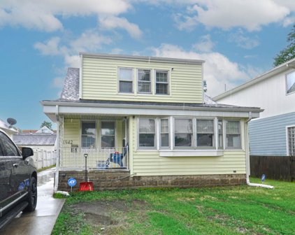 1942 E Donald Street, South Bend