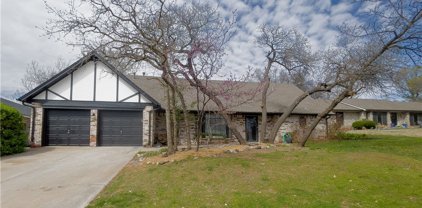 1005 Mary Lee Lane, Edmond