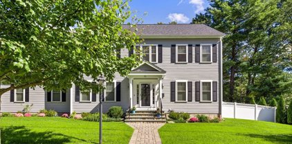 51 Overbrook Dr, Wellesley