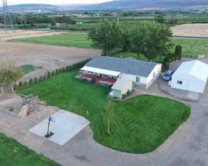 13406 W Acord Rd, Benton City