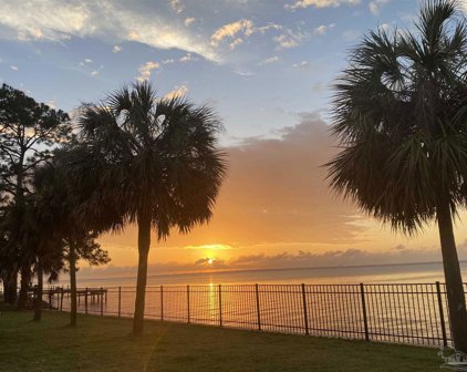 1610 Tahiti Dr, Gulf Breeze