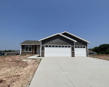 2305 YOUNG DRIVE, Waupaca