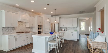 554 Snap Dragon Ln, Hendersonville