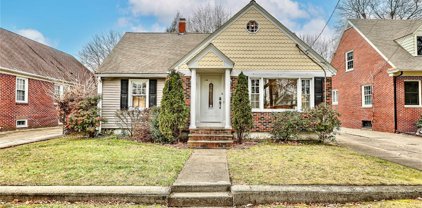 636 Pleasant Valley Parkway, Providence