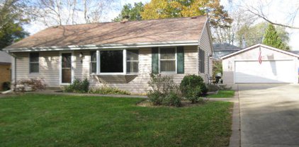 6 Sunset Lane, Algonquin