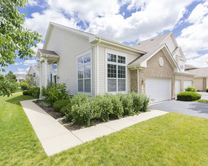 168 Fountain Grass Circle Unit #13-1, Bartlett