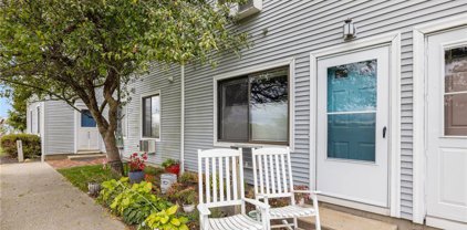 66 Girard Avenue Unit 407, Newport