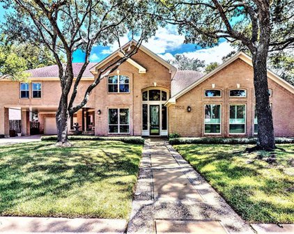 1106 Oak Knoll Drive, Sugar Land