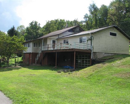 48 Vesta St, Centerville
