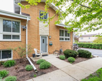 1611 N Arlington Heights Road Unit #D, Arlington Heights