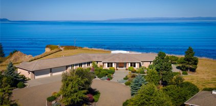 213 Mariners Point Road, Sequim