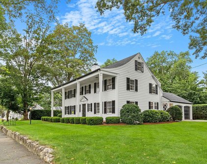 106 Elm St, Andover