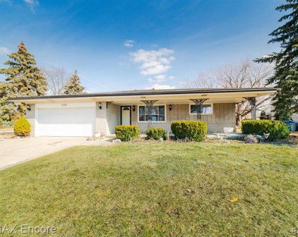 37240 GREGORY, Sterling Heights