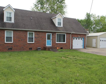 368 Manorstone Ln, Clarksville
