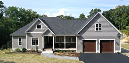 11 Pleasant St, Mendon