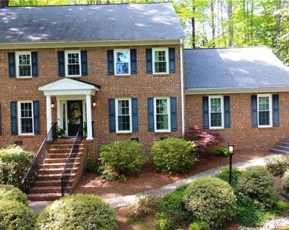 405 Perry Hill Road, Easley