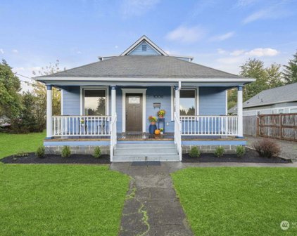 1006 W Main, Puyallup