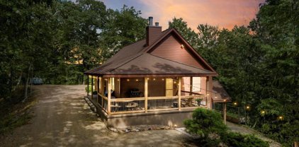 5790 Spooky Hollow Lane, Radford