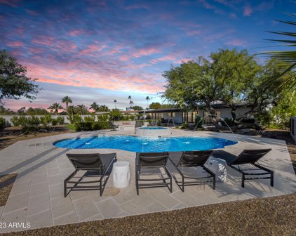 10214 N 58th Place, Paradise Valley