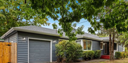 1230 SE ROBERTS AVE, Gresham