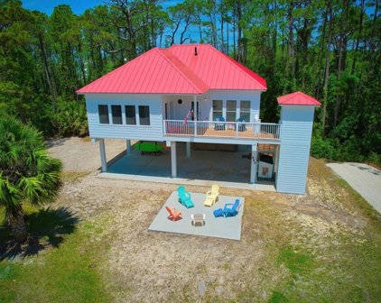 889 W Pine Ave, St. George Island