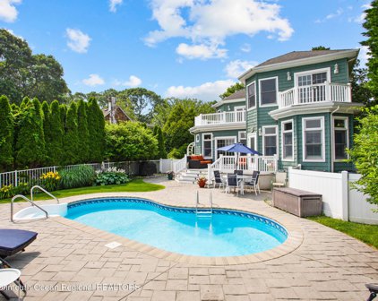 631 Beacon Boulevard, Sea Girt