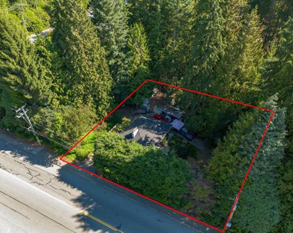 698 W Kings Road, North Vancouver