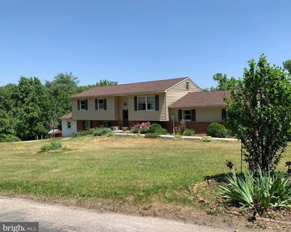 131 Willow Glen Rd, Dillsburg