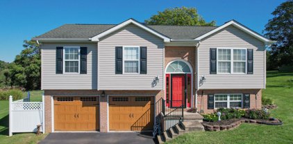 83 Christina Ln, Martinsburg