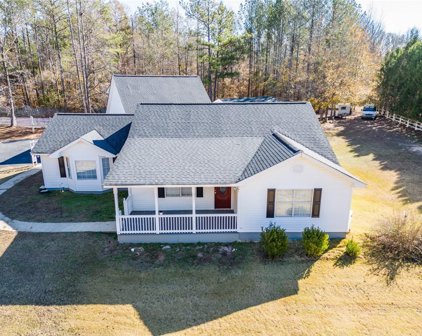 135 River Shoals Court, Covington