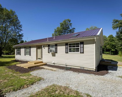 19780 Chain Lake Street, Cassopolis