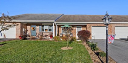 308 Winding Oak Dr, Hagerstown