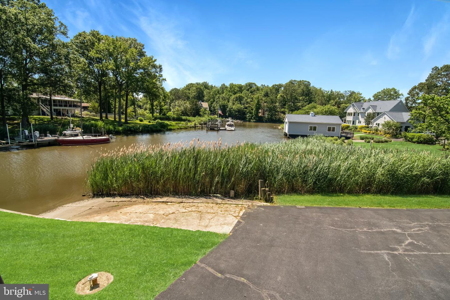 3950 W Shore Drive, Edgewater, Edgewater, MD 21037 in River Club Estates