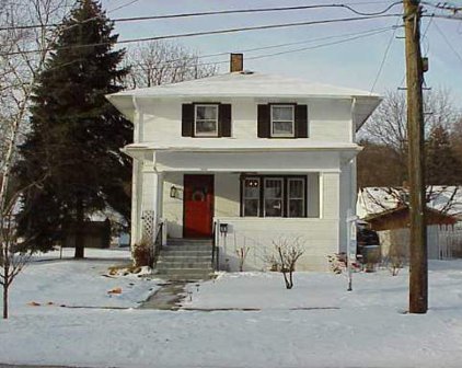 33 Center Street, Algonquin