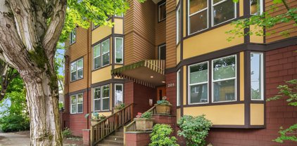 209 N 39th Street Unit #201, Seattle