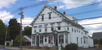 70 Main St, Hopkinton
