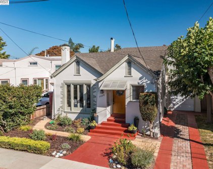 1008 Pearl St, Alameda