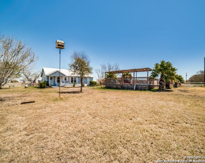 2667 County Road 134, Floresville