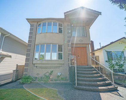 4486 Triumph Street, Burnaby