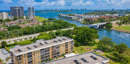 304 Golfview Road Unit #Ph-3, North Palm Beach
