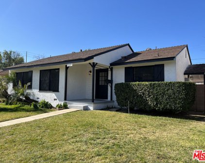 6127  Sylvia Ave, Tarzana