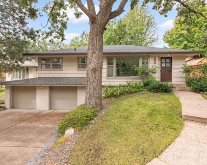 1005 Rhode Island Avenue N, Golden Valley