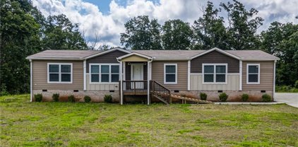 5247 Hog Mountain Road, Flowery Branch