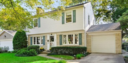 201 S Wilshire Lane, Arlington Heights