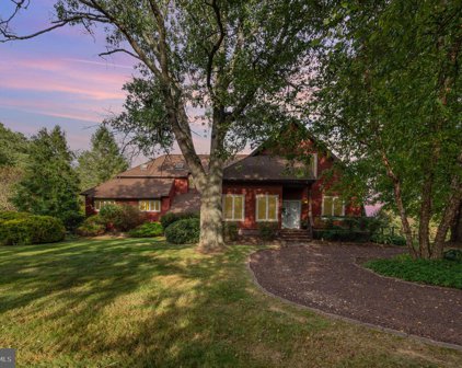 1930 Almond Dr, Finksburg