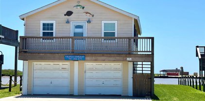 787 Private Road 675, Sargent
