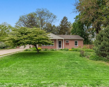 1120 N Forrest Avenue, Arlington Heights